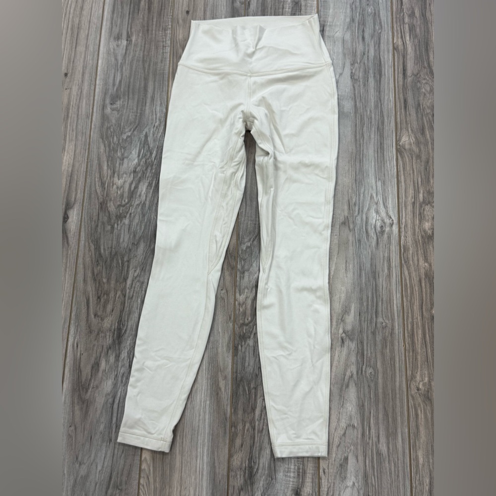Lululemon Doubled Lined Align 25” Size 6